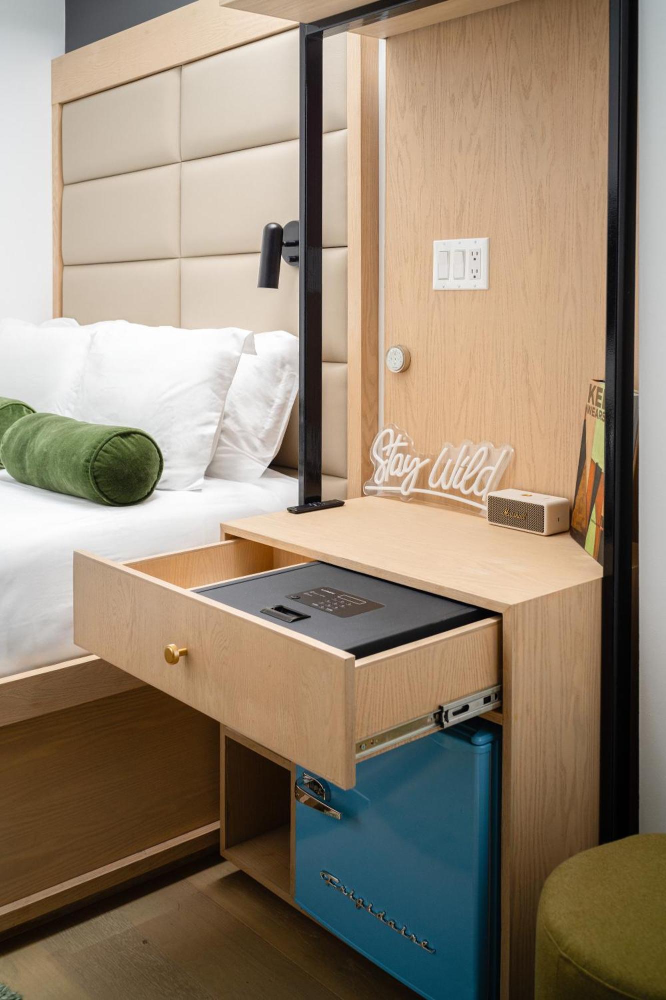 Little Charlie Hotel Нью-Йорк Екстер'єр фото
